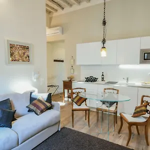 Apartament Oltrarno's Sweet Rose - Free Parking!, Florencja